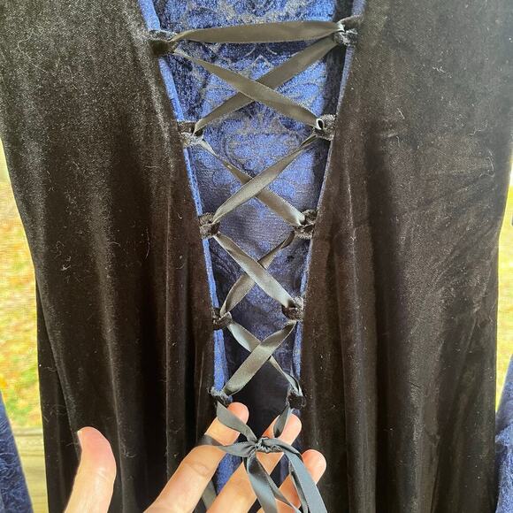 Victorian Choice Women's Black And Blue Velvet Medieval Dress Size L - Picture 9 of 13